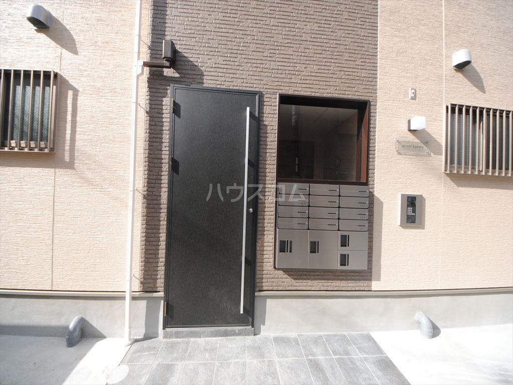 3/7 エントランス