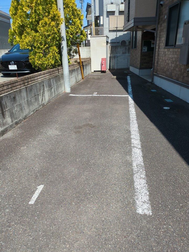 2/4 駐車場