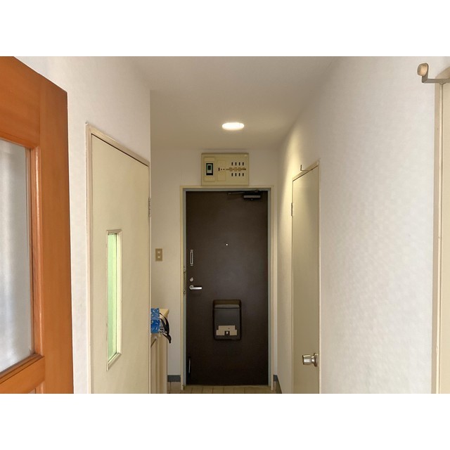 13/27 玄関