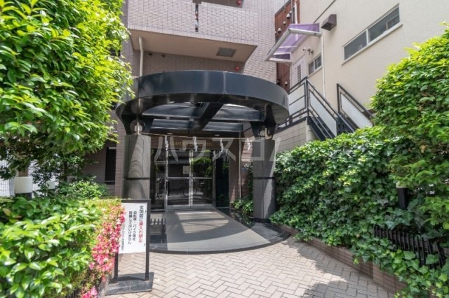 14/19 エントランス