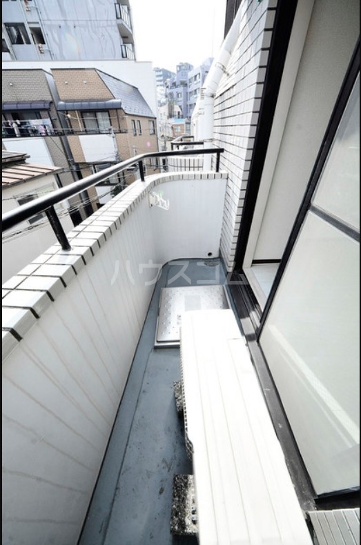 13/22 バルコニー