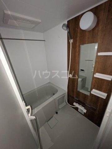 15/28 浴室