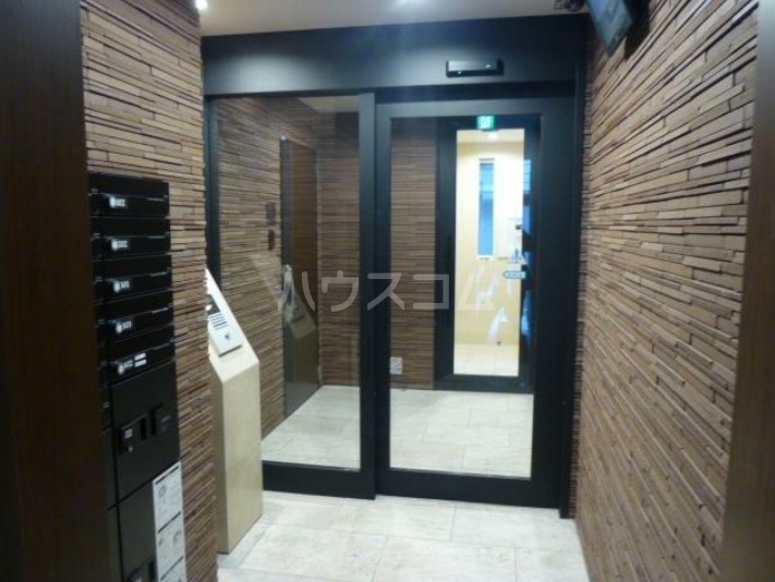 14/23 エントランス