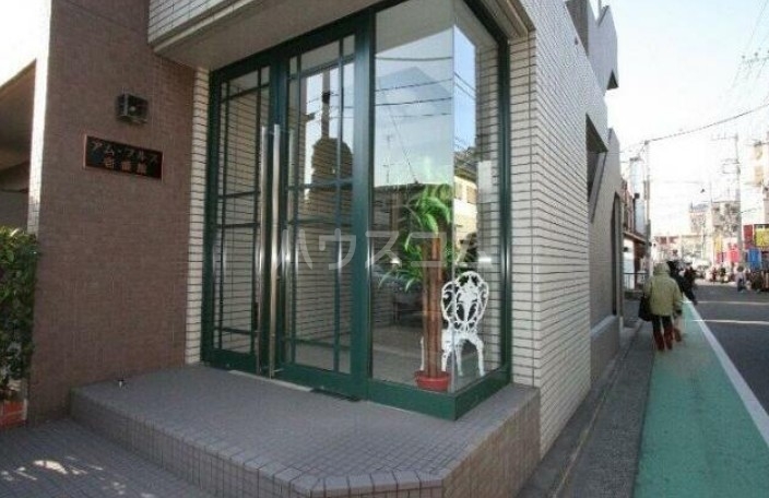 19/20 エントランス