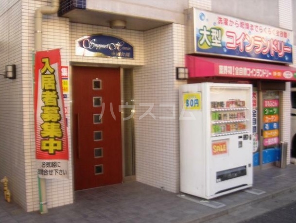 16/16 エントランス