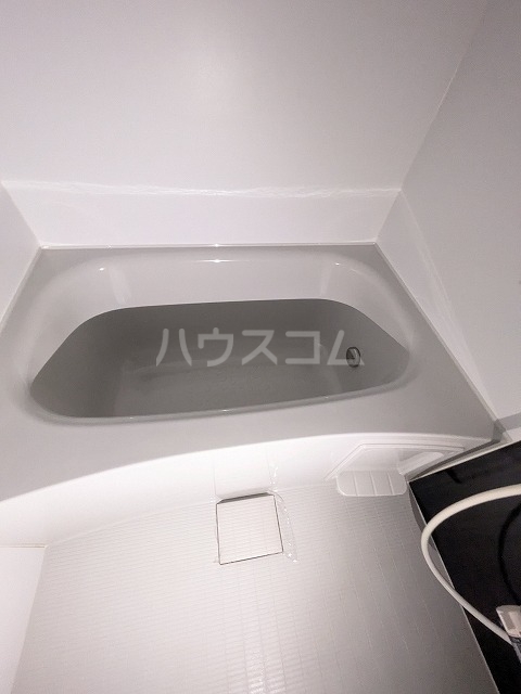 13/30 浴室