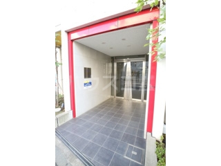 19/19 エントランス