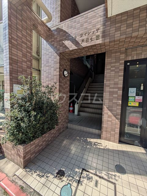 2/4 エントランス