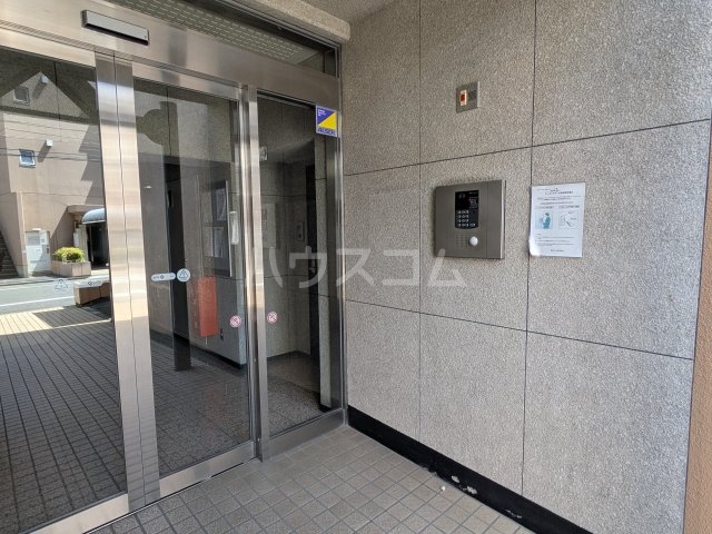 3/4 エントランス