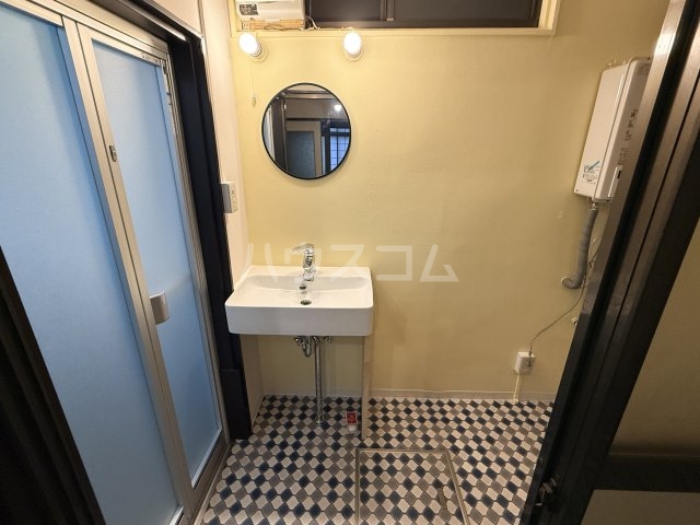 21/30 洗面
