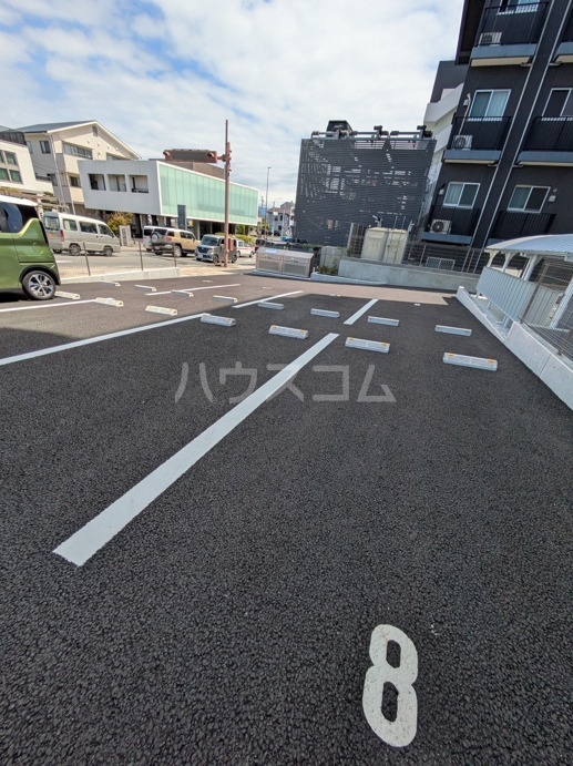 21/24 駐車場
