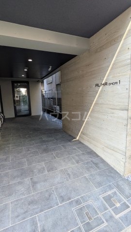 18/26 エントランス