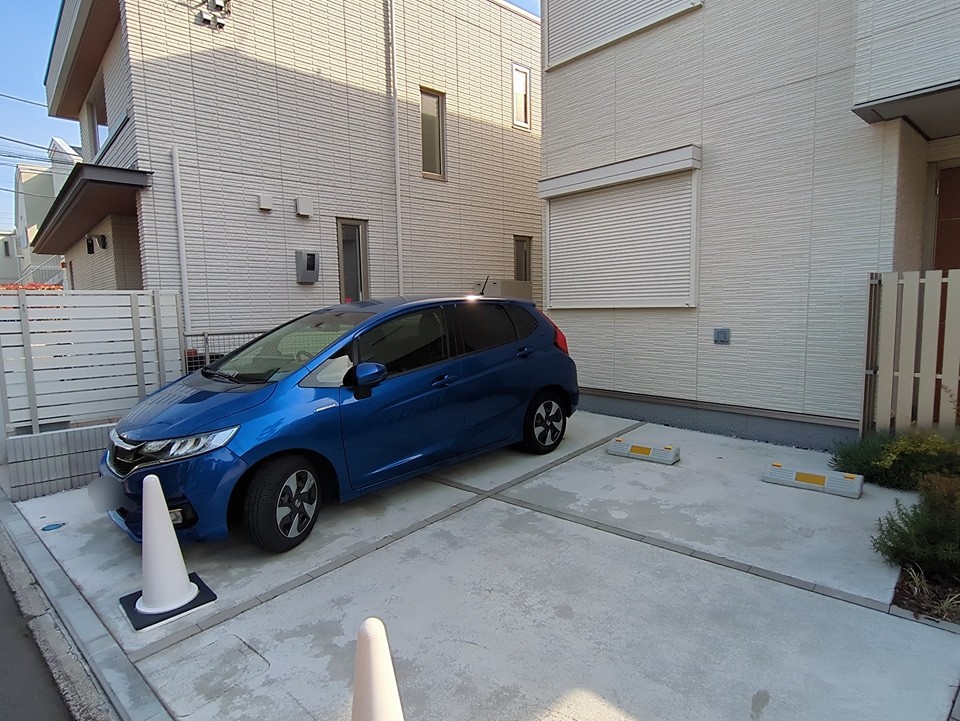 28/30 駐車場