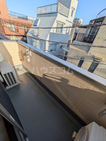 18/25 バルコニー