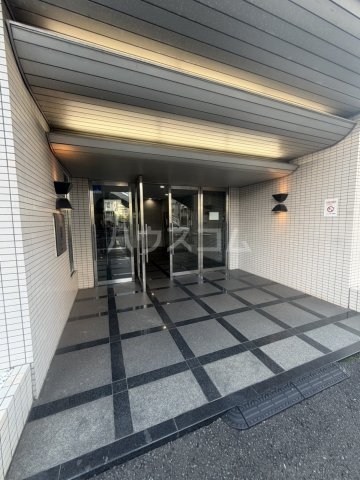 22/30 エントランス