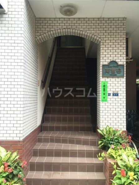 3/3 エントランス