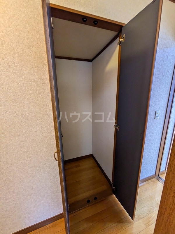 13/30 収納