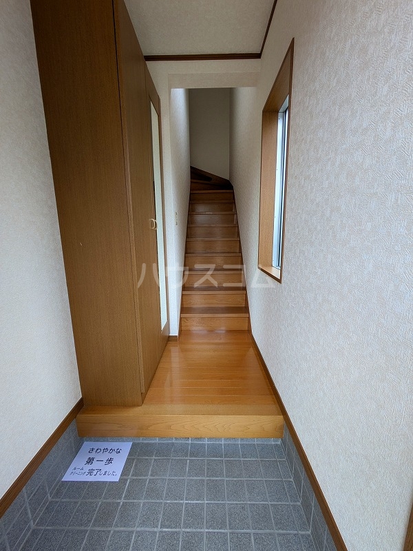 16/30 玄関