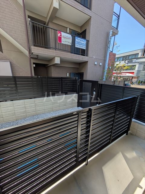 25/30 バルコニー