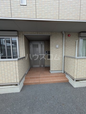 25/30 エントランス