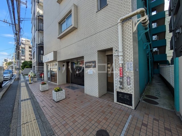 2/6 エントランス