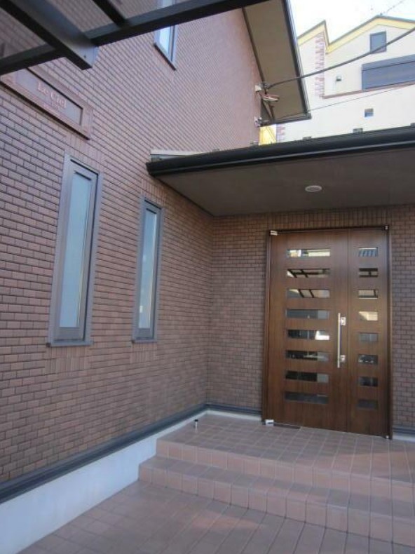 2/2 エントランス