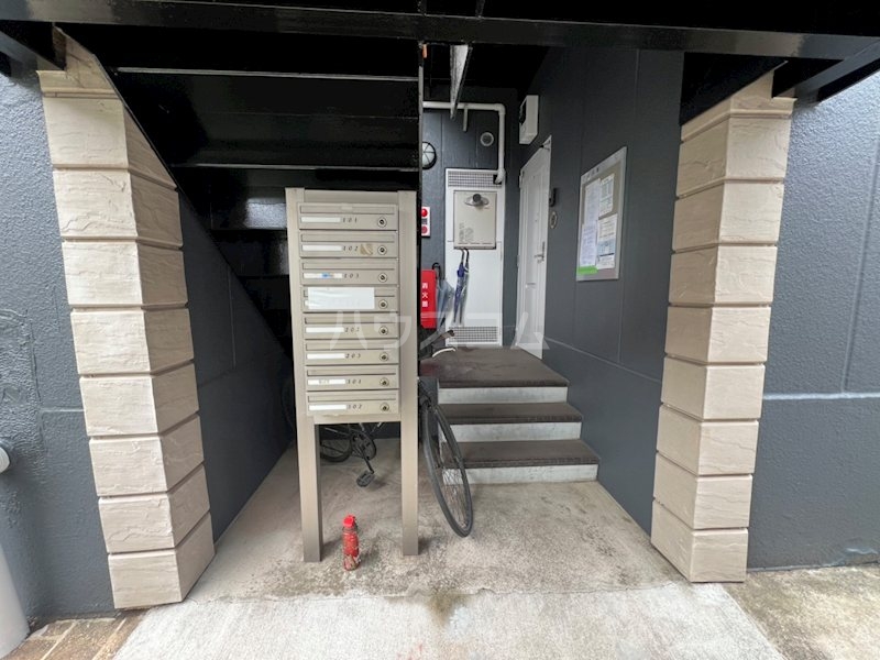 3/4 エントランス