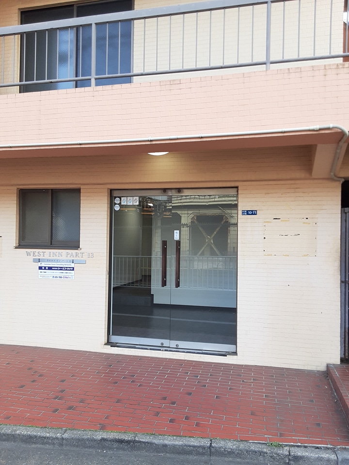 22/30 エントランス