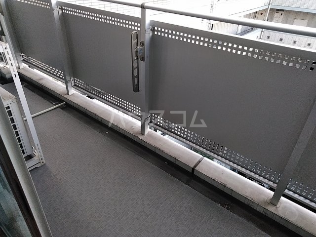 20/30 バルコニー