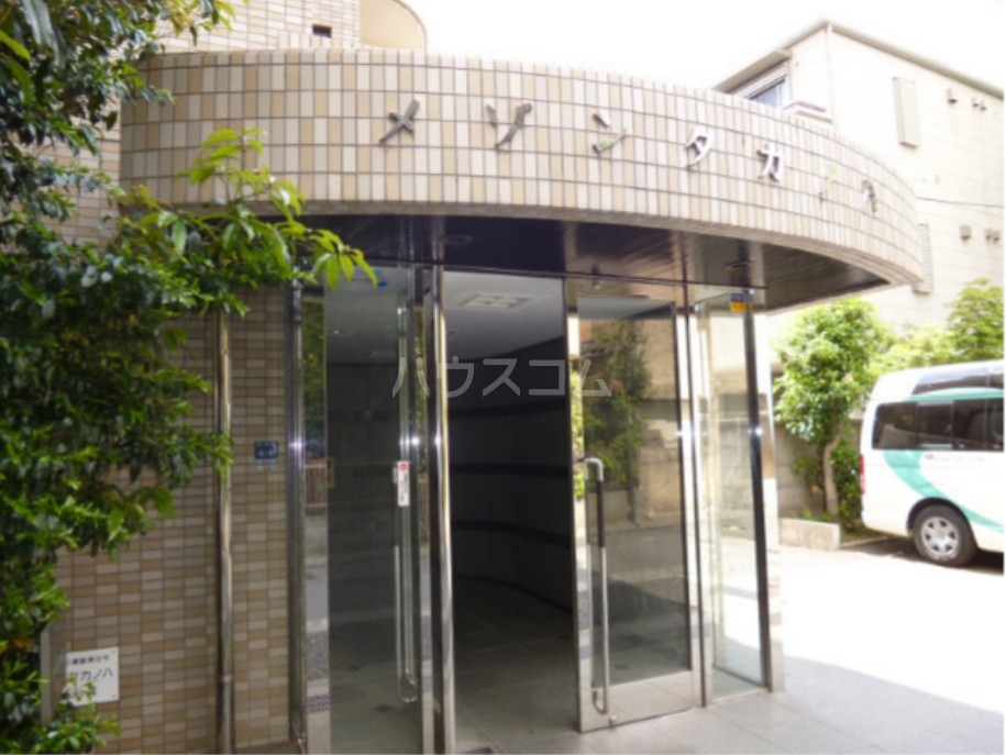 16/19 エントランス