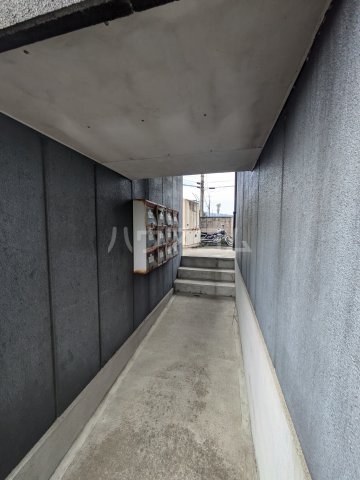 15/21 エントランス