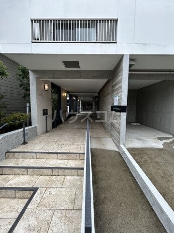 19/29 エントランス