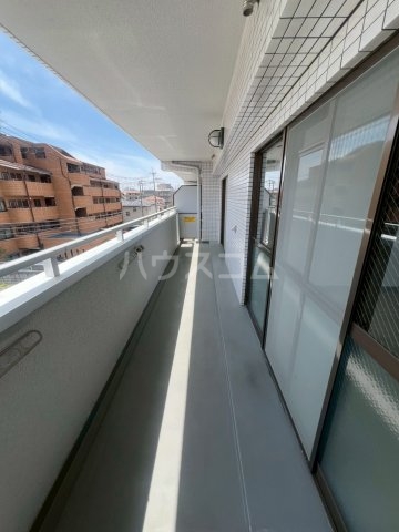 25/30 バルコニー