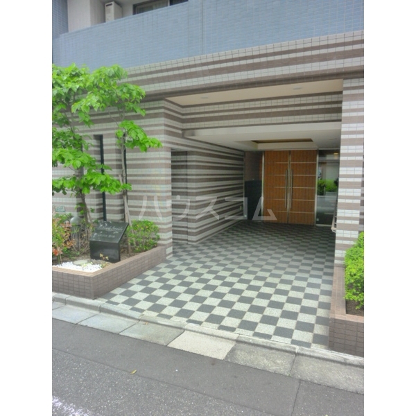 13/23 エントランス