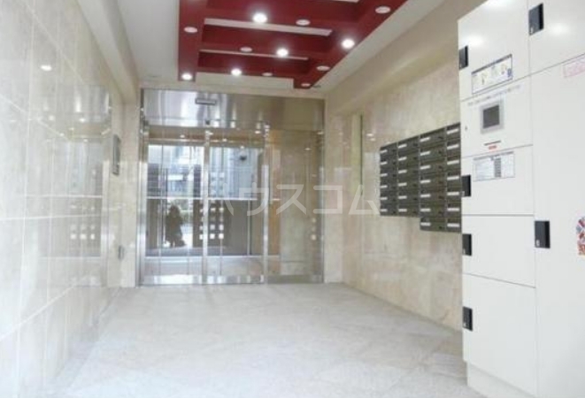 19/20 エントランス