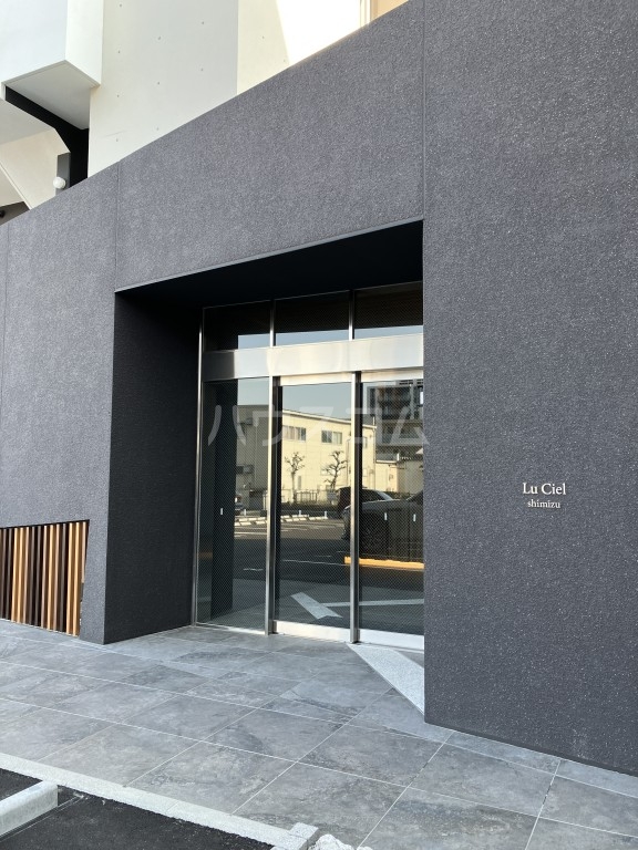 15/19 エントランス