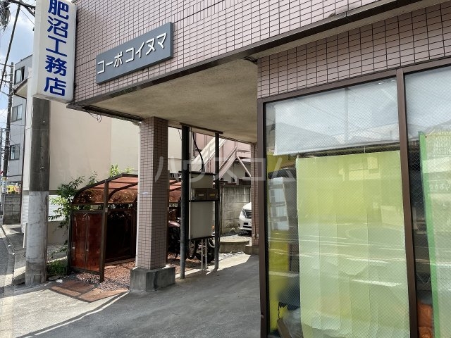 22/27 エントランス