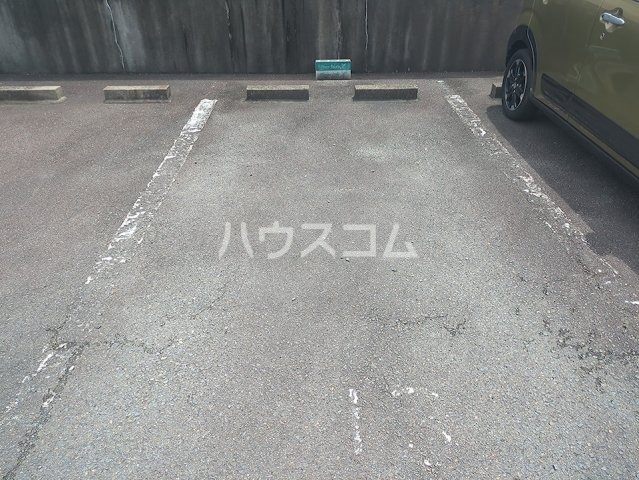 21/24 駐車場