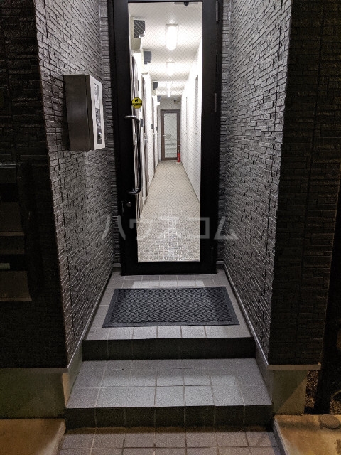 3/5 エントランス