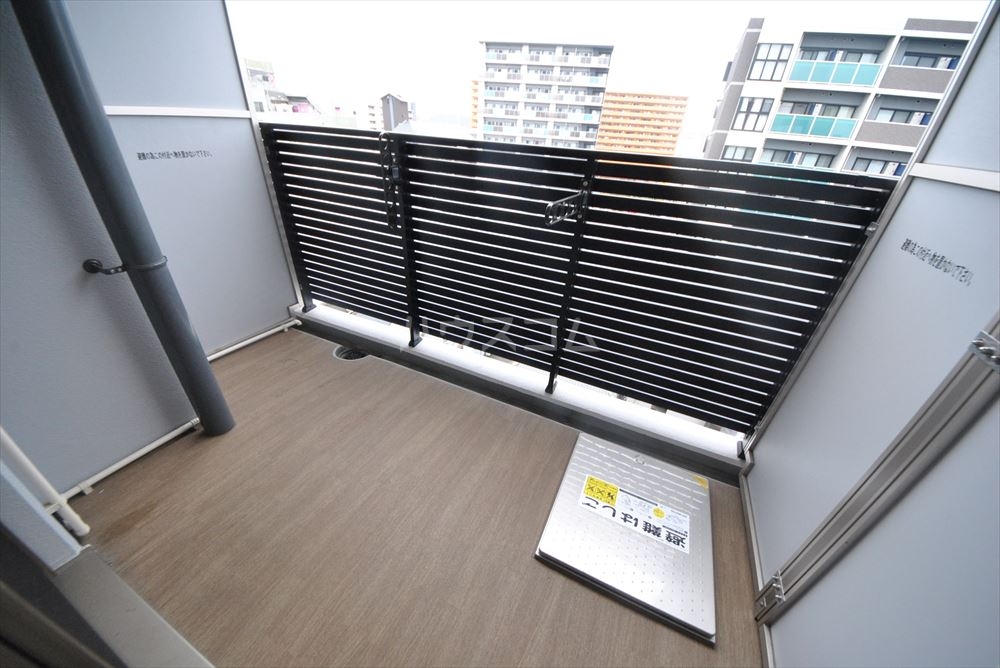 23/30 バルコニー