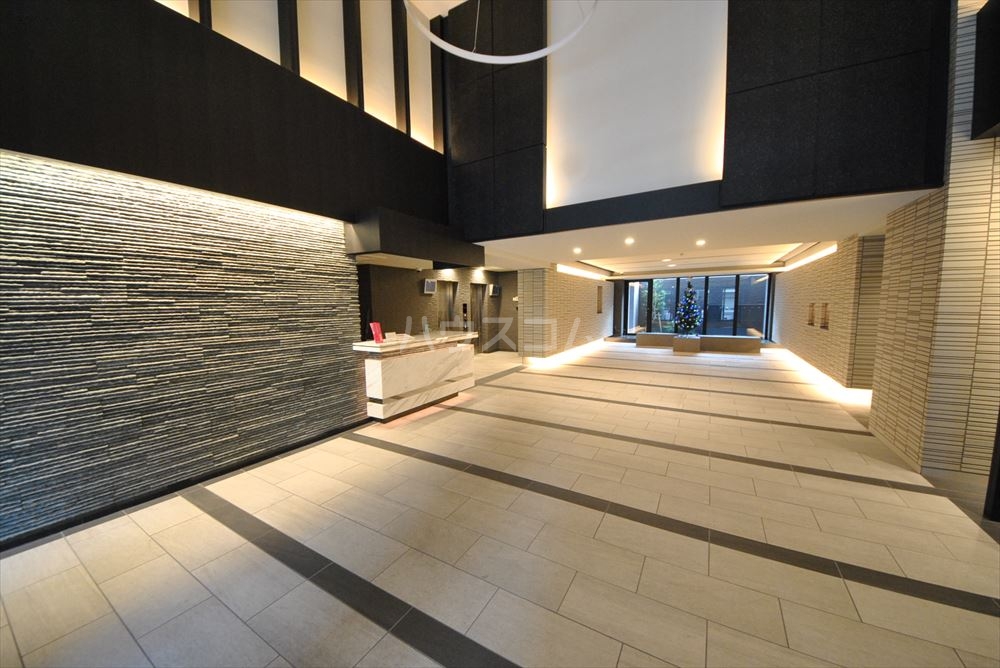 29/30 エントランス