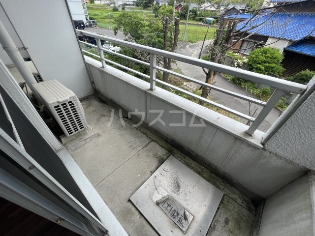 19/25 バルコニー