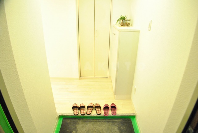 14/30 玄関
