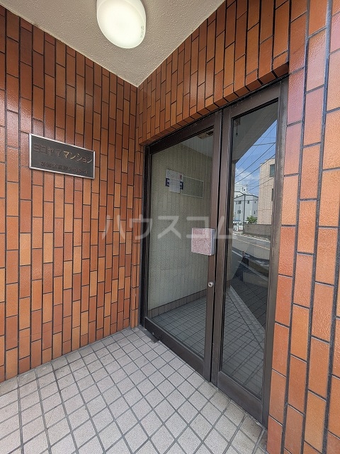 29/30 エントランス