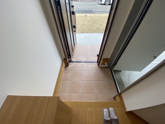 13/30 玄関