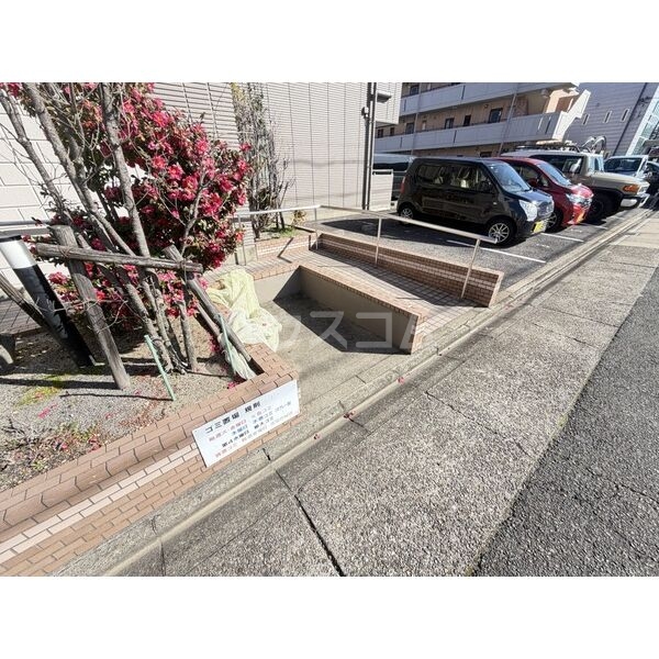 17/26 駐車場