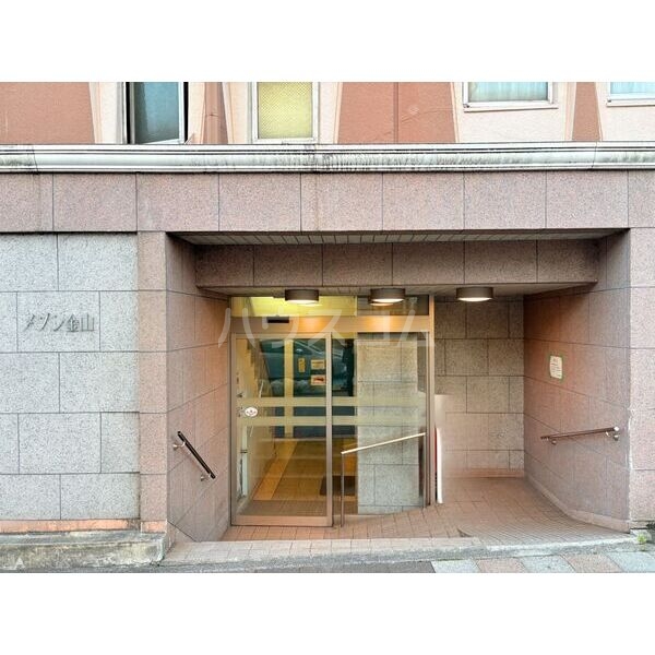 15/16 エントランス