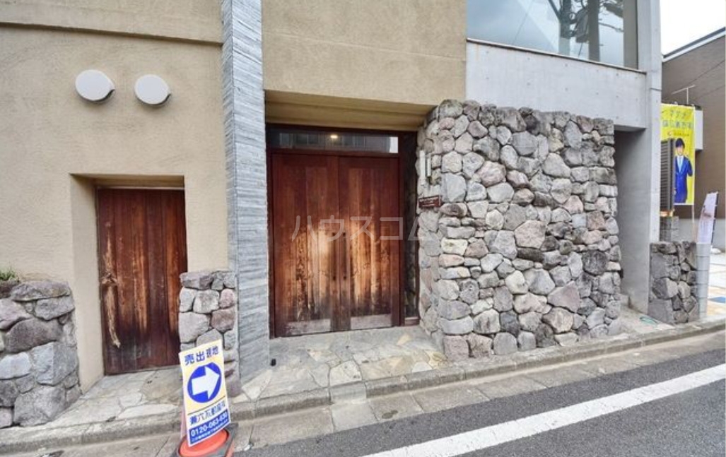 14/14 エントランス