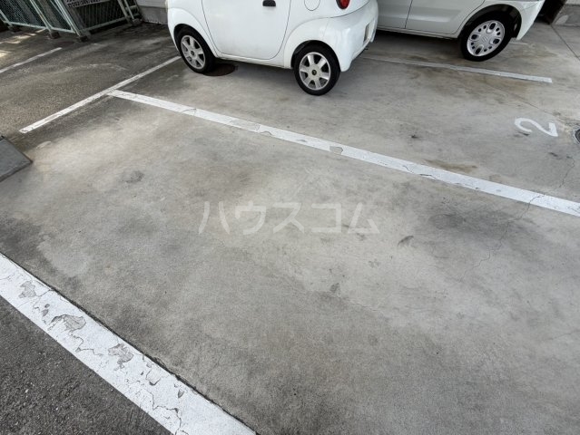 17/25 駐車場