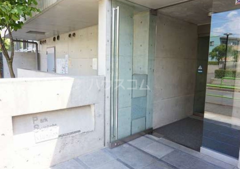 2/11 エントランス